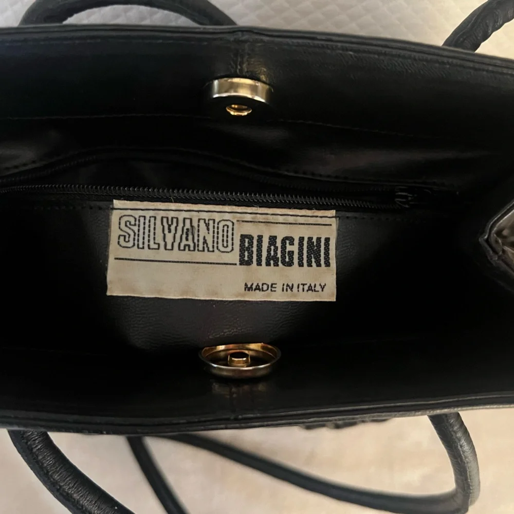 🩷 Silviano Biagini Leather crossbody bag🩷